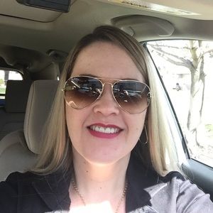 Meet your Posher, Marcia